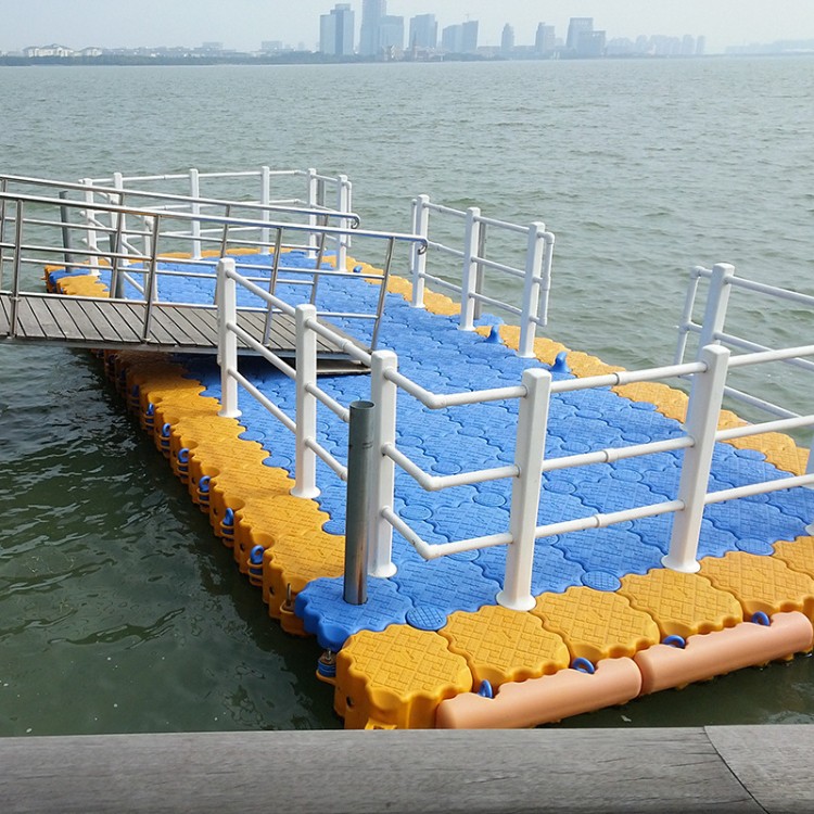 水上游艇码头